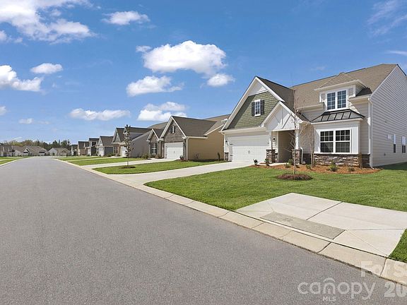 3rd image of 5475 Redbud Rd #57