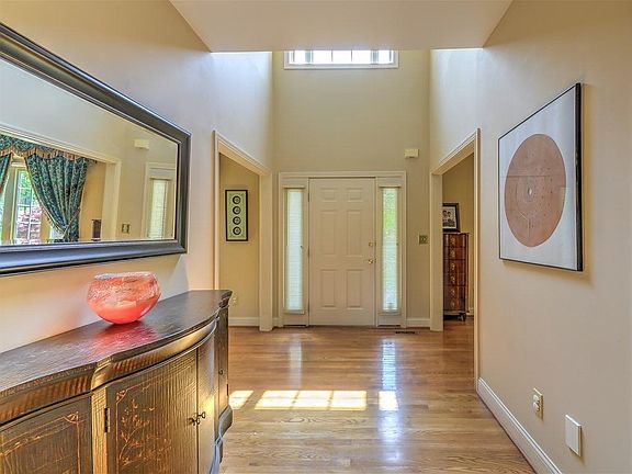 4th image of 1269 Litchfield Ln