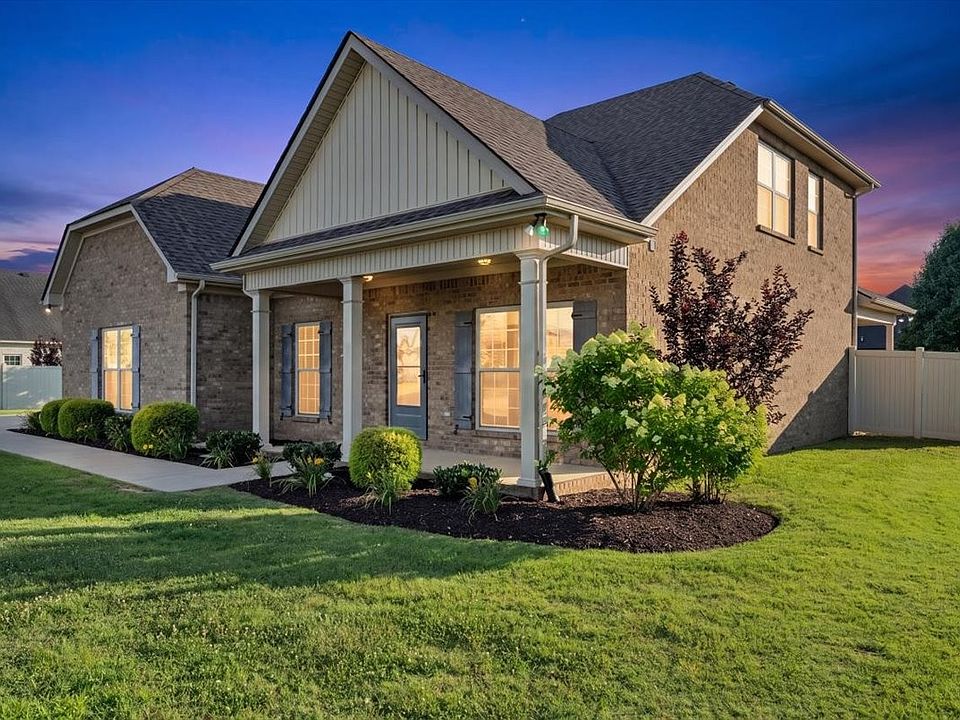 1st image of 3018 Firerock Dr