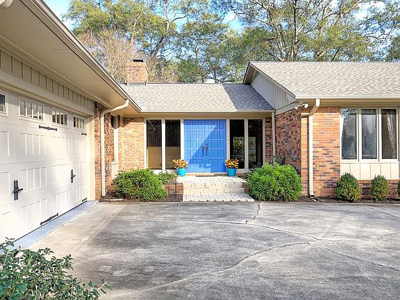 3rd image of 205 Bentway Ln
