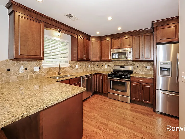 3855 Sunview Dr NW — Photo 4