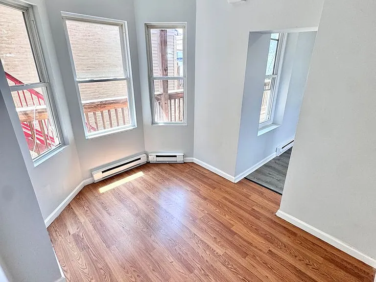 130 N 2nd St — Photo 11