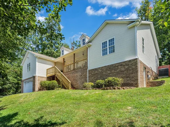 170 Autumnwood Ln, Troutville, VA 24175