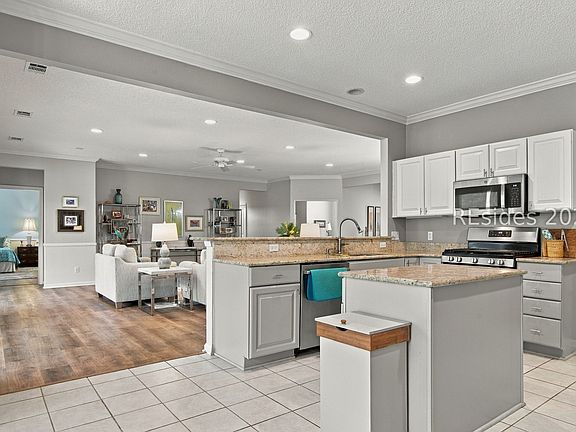 5th image of 9 Clairborne Court