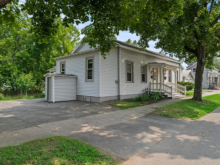 125 Circular St #B — Photo 18