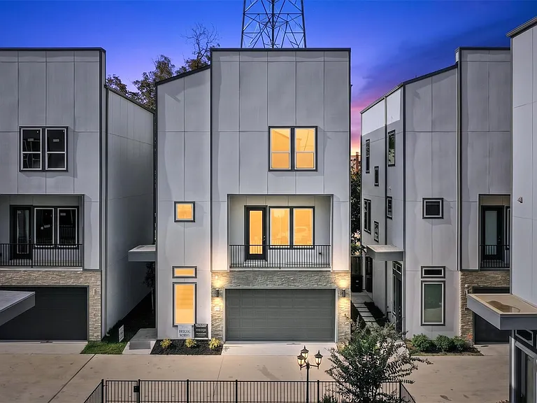 8411 Hempstead Rd #F — Photo 1