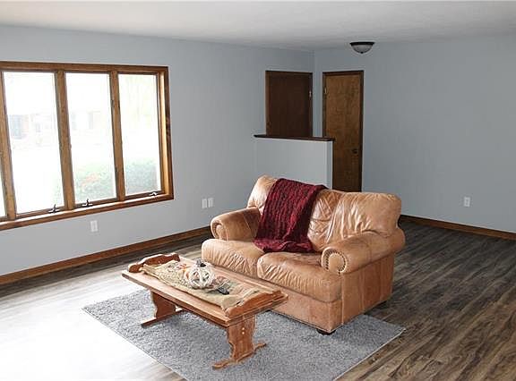 5th image of 2111 Haddox St