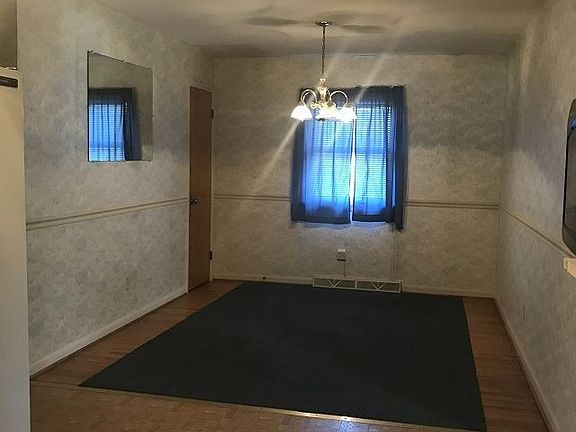 5th image of 119 W Magnolia Ave