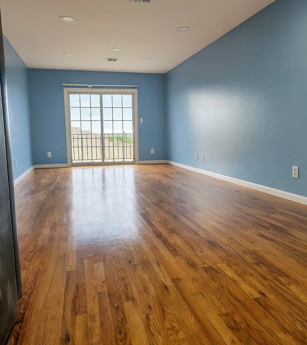 3 bed, 1200 sqft, $2,695 — Photo 2