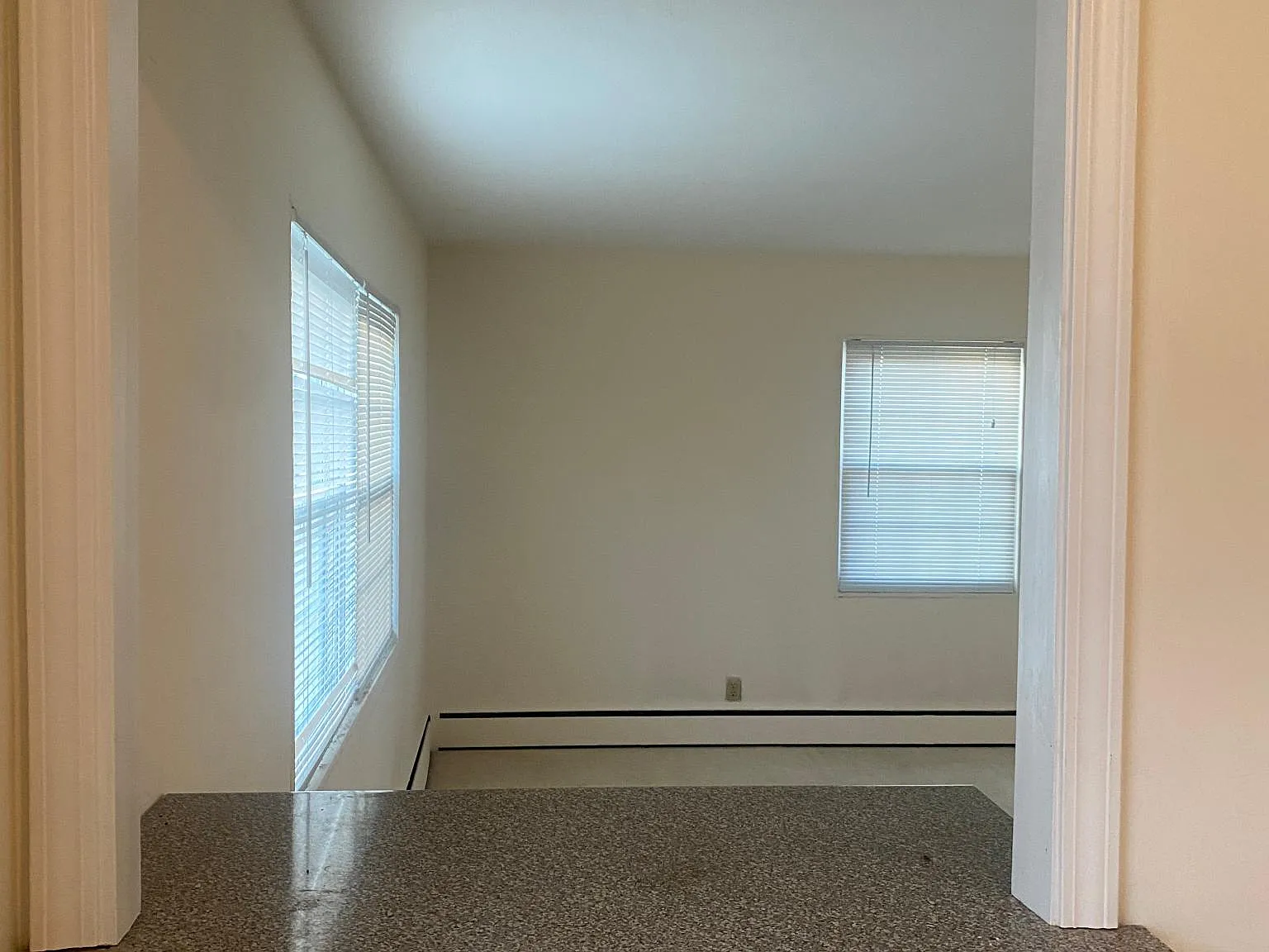 2 bed, 750 sqft, $1,100 — Photo 3