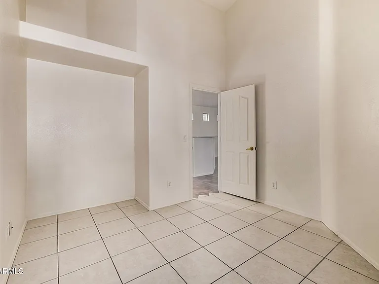 2205 S Harper — Photo 18