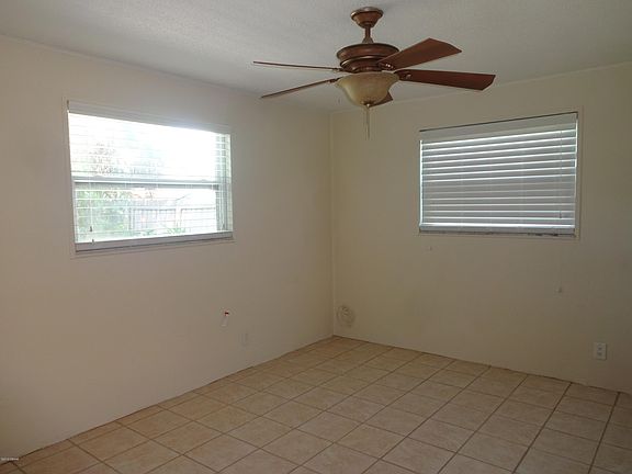 5th image of 1224 Golfview Dr