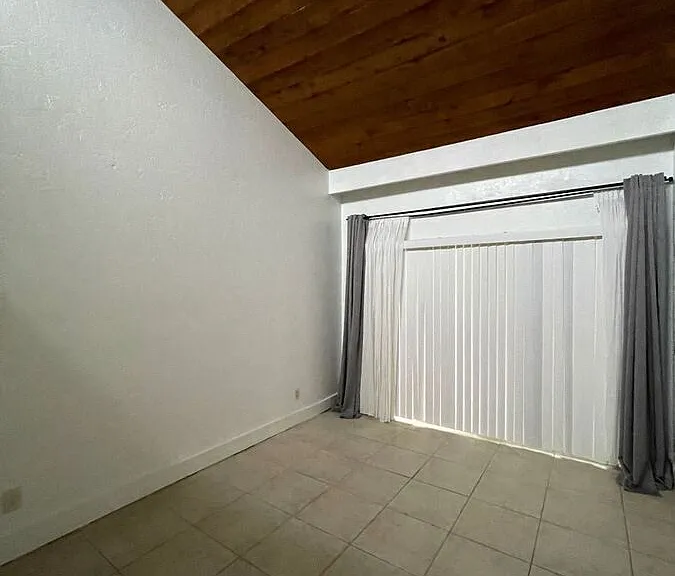 3318 Camelot Dr #3318 — Photo 17