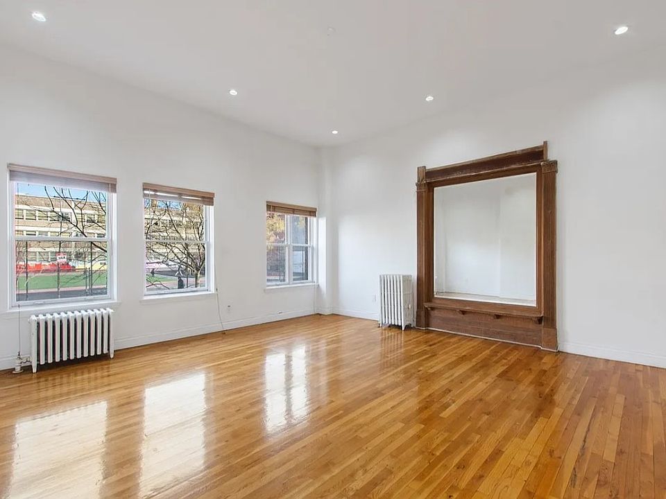1st image of 116 W 121st St APT 2