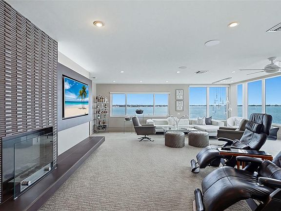 4th image of 350 Golden Gate Point APT 51