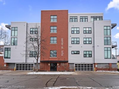 100 N Center St Unit 204, Royal Oak, MI, 48067
