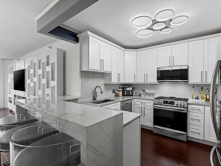 420 E Waterside Dr #1912 — Photo 9