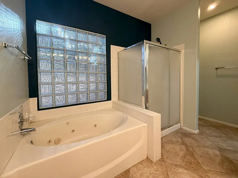 4207 E Juanita Ave — Photo 16