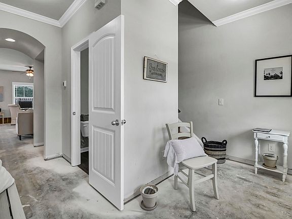 3rd image of 154 Wahoo Cir