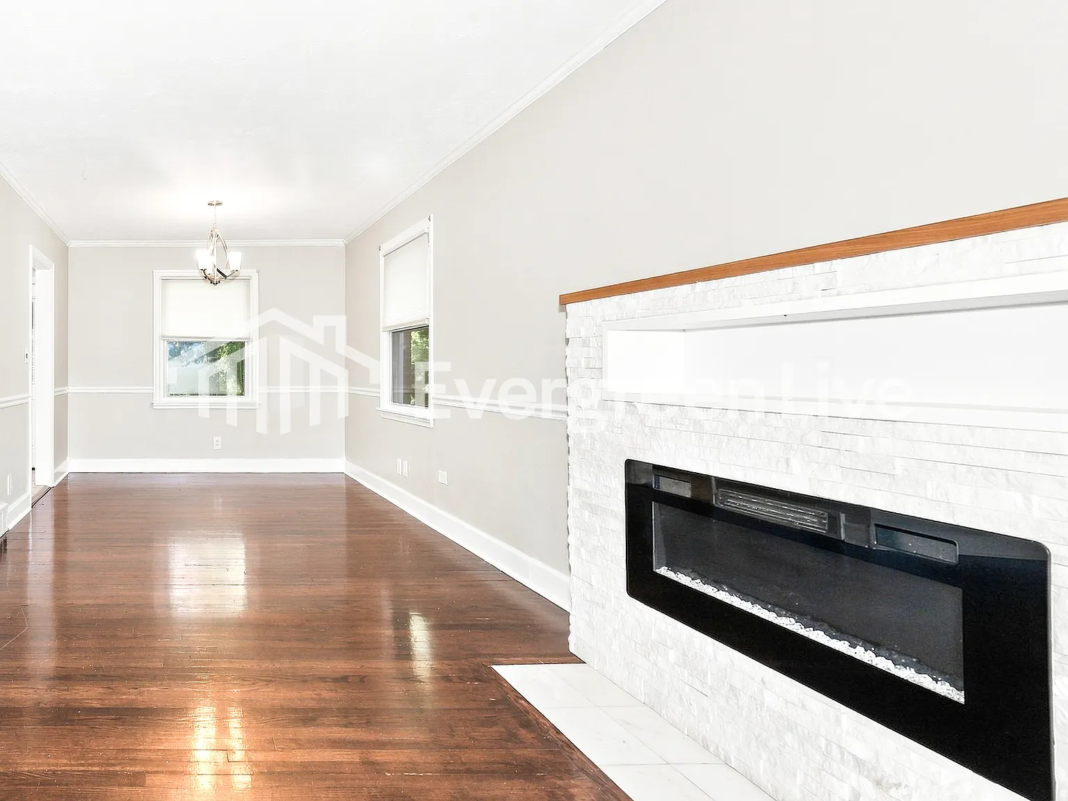3 bed, 2.0 bath, 1377 sqft, $1,695 — Photo 3