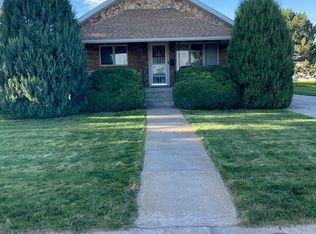 202 4th St, Chappell, NE 69129