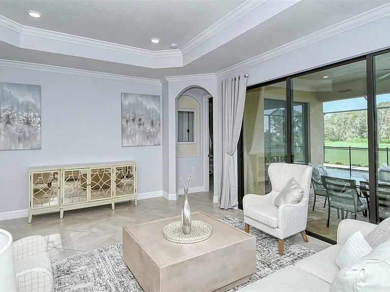 6026 Brandon Run — Photo 9