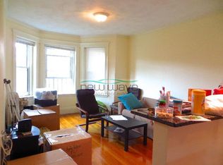 109 Queensberry St APT 10A, Boston, MA 02215
