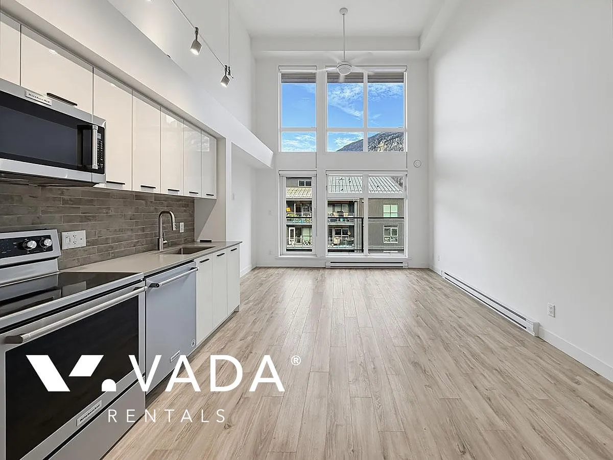The Lauren 2 BR Loft Rental 604-38013 Third Ave Squamish: VADA — Photo 3