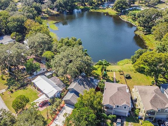 3rd image of 12116 Midlake Dr