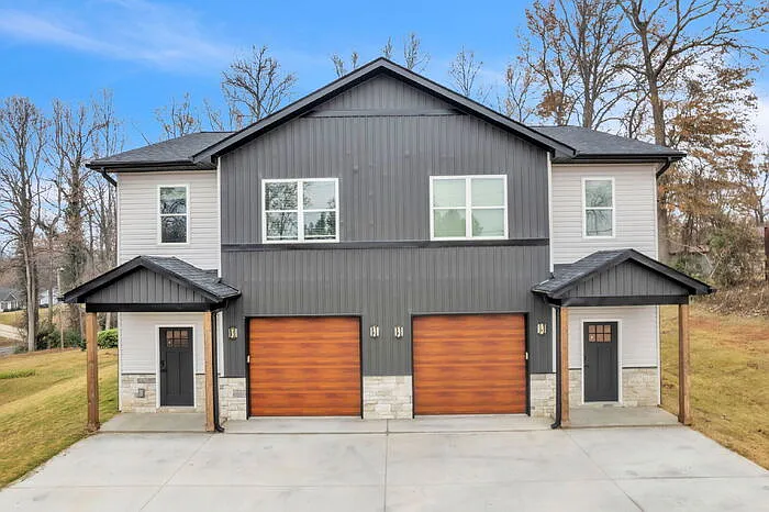 Building Photo - 610 N Shamrock Ave #A
