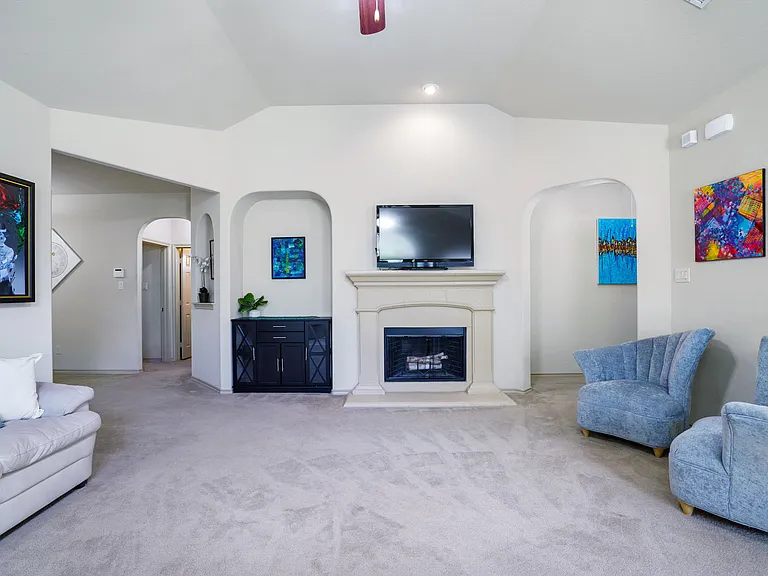 11004 Hawks Landing Rd — Photo 7
