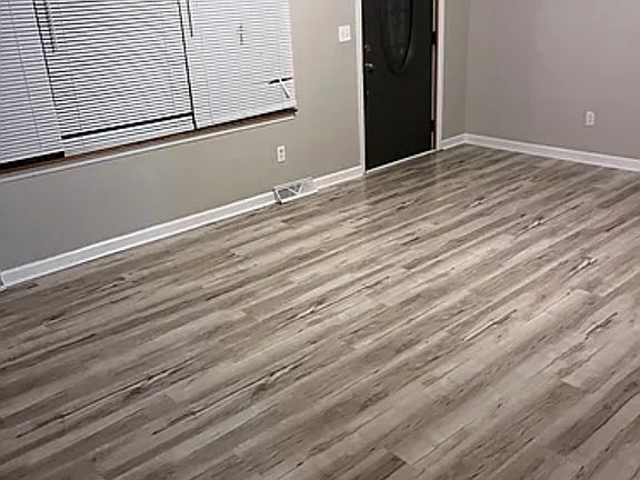 2nd image of 614 N 9 1/2 St