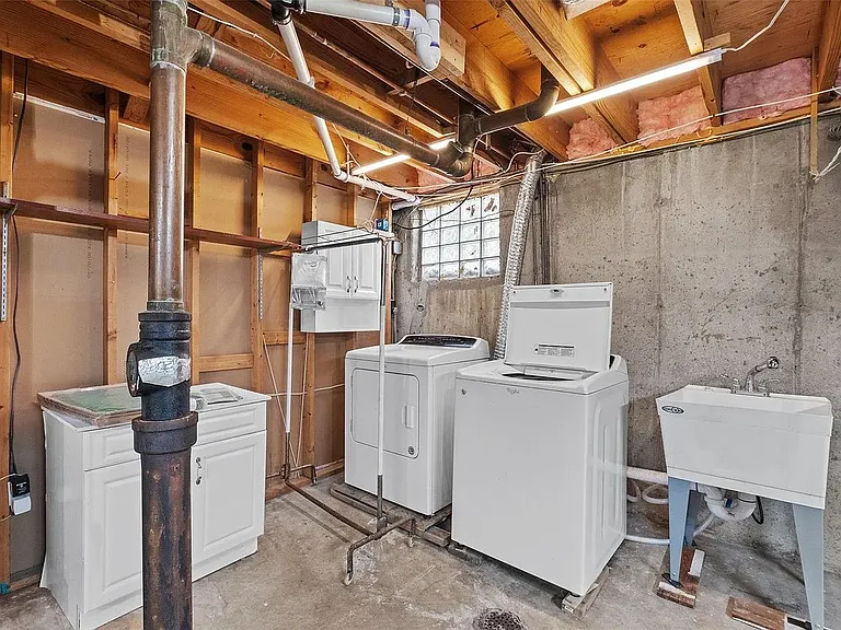 11481 Burgess Ave — Photo 22