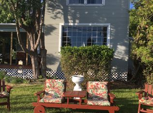 4610 Main St, Onekama, MI 49675