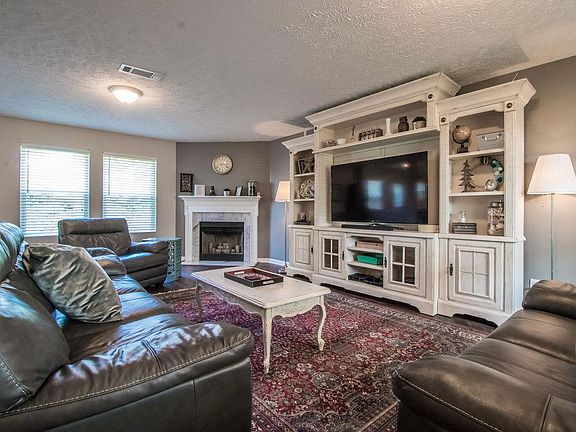 3rd image of 1415 Dublin Ct
