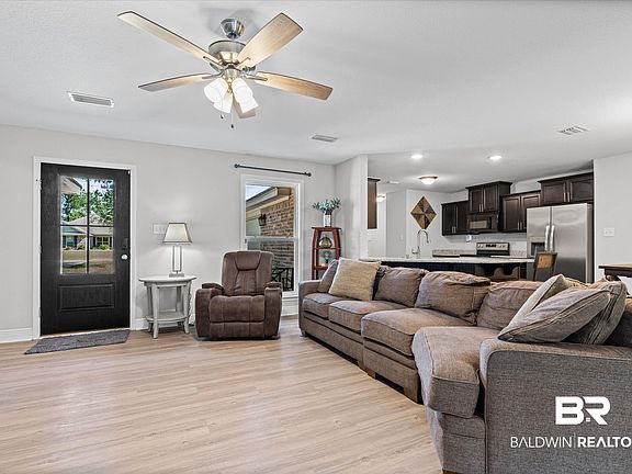 5th image of 20346 Heathrow Dr