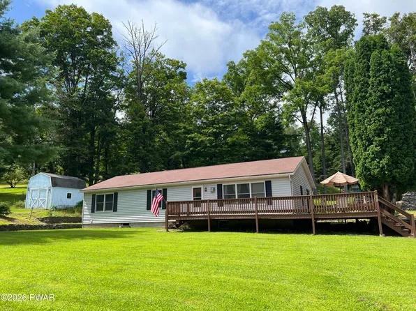 101 Grove St, Lackawaxen, PA 18435