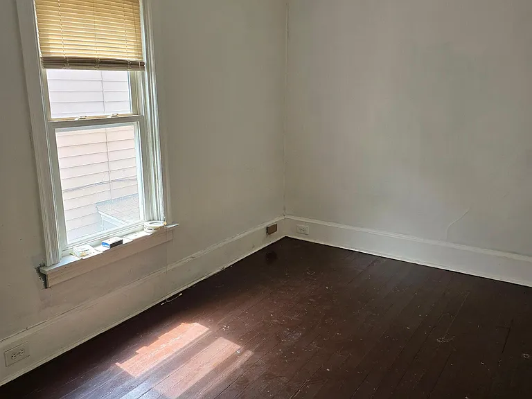 630 S 2nd St — Photo 18