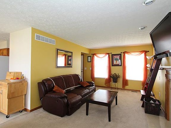 5th image of 6393 Glenmont Dr