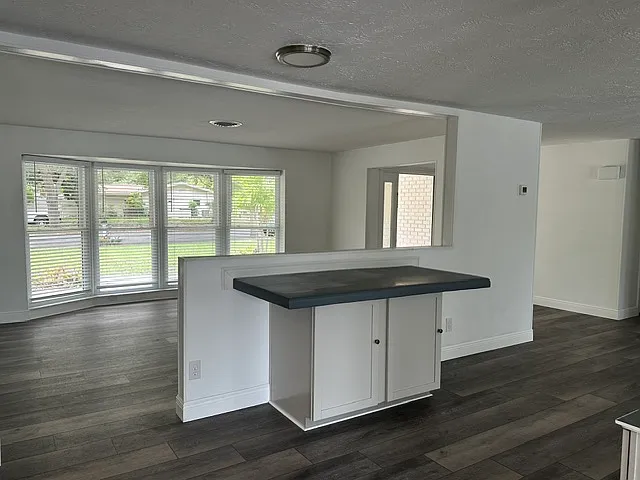 1405 Stewart Blvd — Photo 9