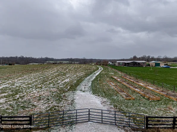 1 Grover Blaydes Rd, Bagdad, KY 40003