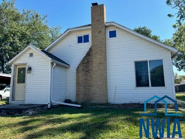 106 S Pearl St, Elk Point, SD 57025