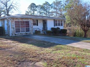 909 Oakland Ave, Fairfield, AL 35064