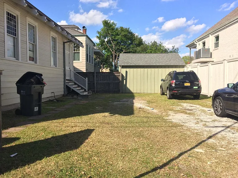 2203 Palmer Ave — Photo 15