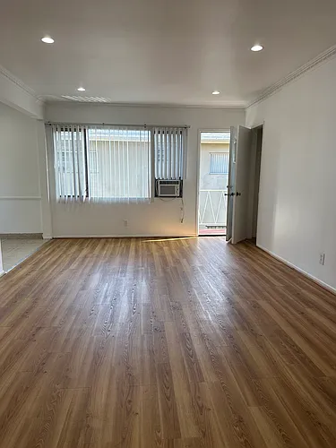 3125 S Durango Ave #5 Photo 1