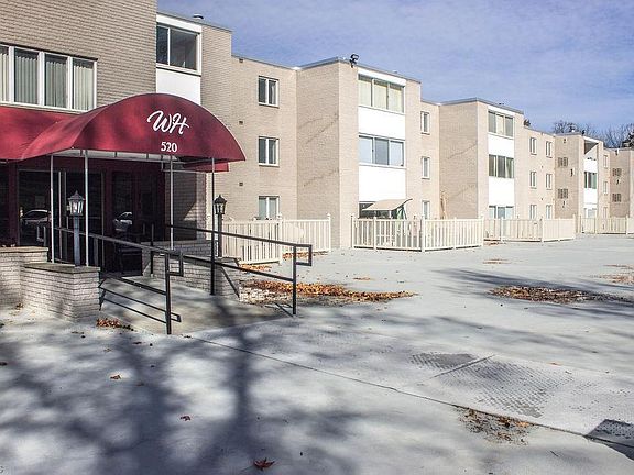 2nd image of 520 Meredith Ln APT 401