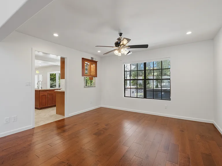 4215 Balcony Dr — Photo 9