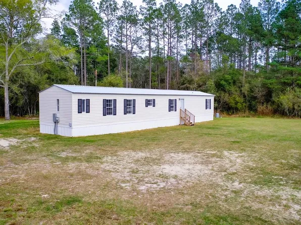 7036 Catalina Dr, Blackshear, GA 31516