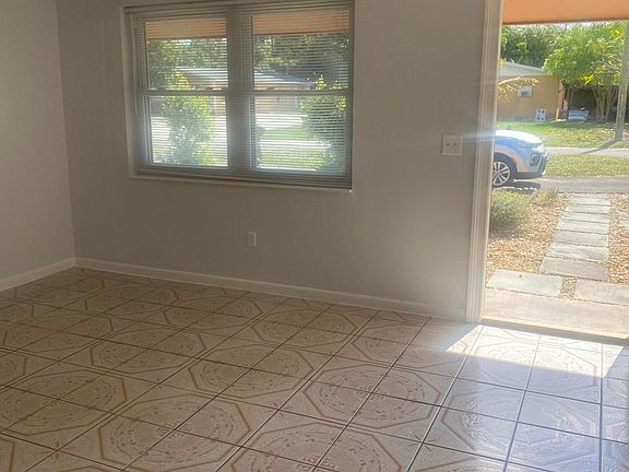 5th image of 4365 Edward Rd