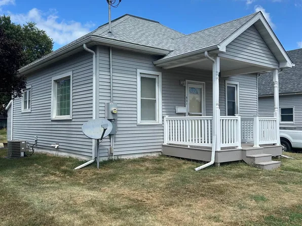 931 W Rich St, Taylorville, IL 62568